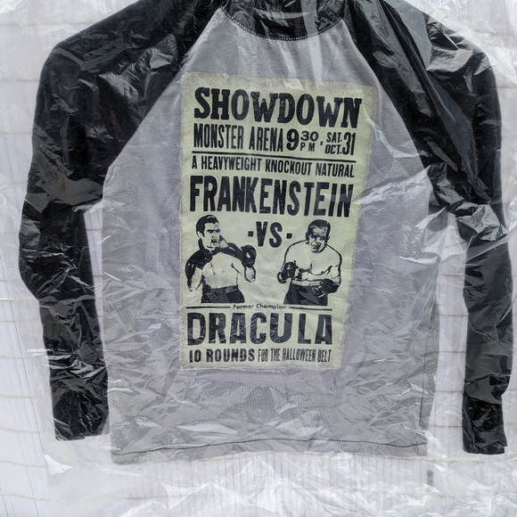 Frankenstein versus Dracula kids long sleeve tee - Picture 1 of 2